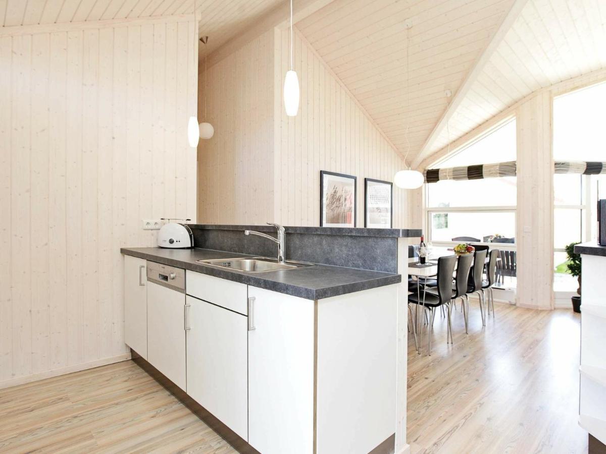 Four-Bedroom Holiday Home In Grossenbrode 1 외부 사진